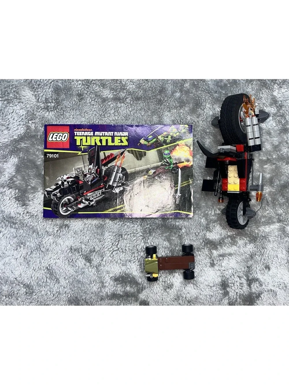 LEGO Teenage Mutant Ninja Turtles: Shredder's Dragon Bike (79101) - Incomplete